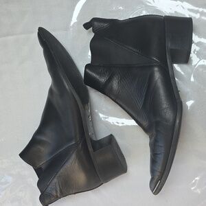 🌸Acne Studios Black Leather‎ Ankle Booties